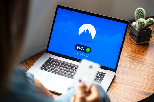 Collections Versatile vous donne 3 bonnes raisons d’utiliser un VPN en voyage !