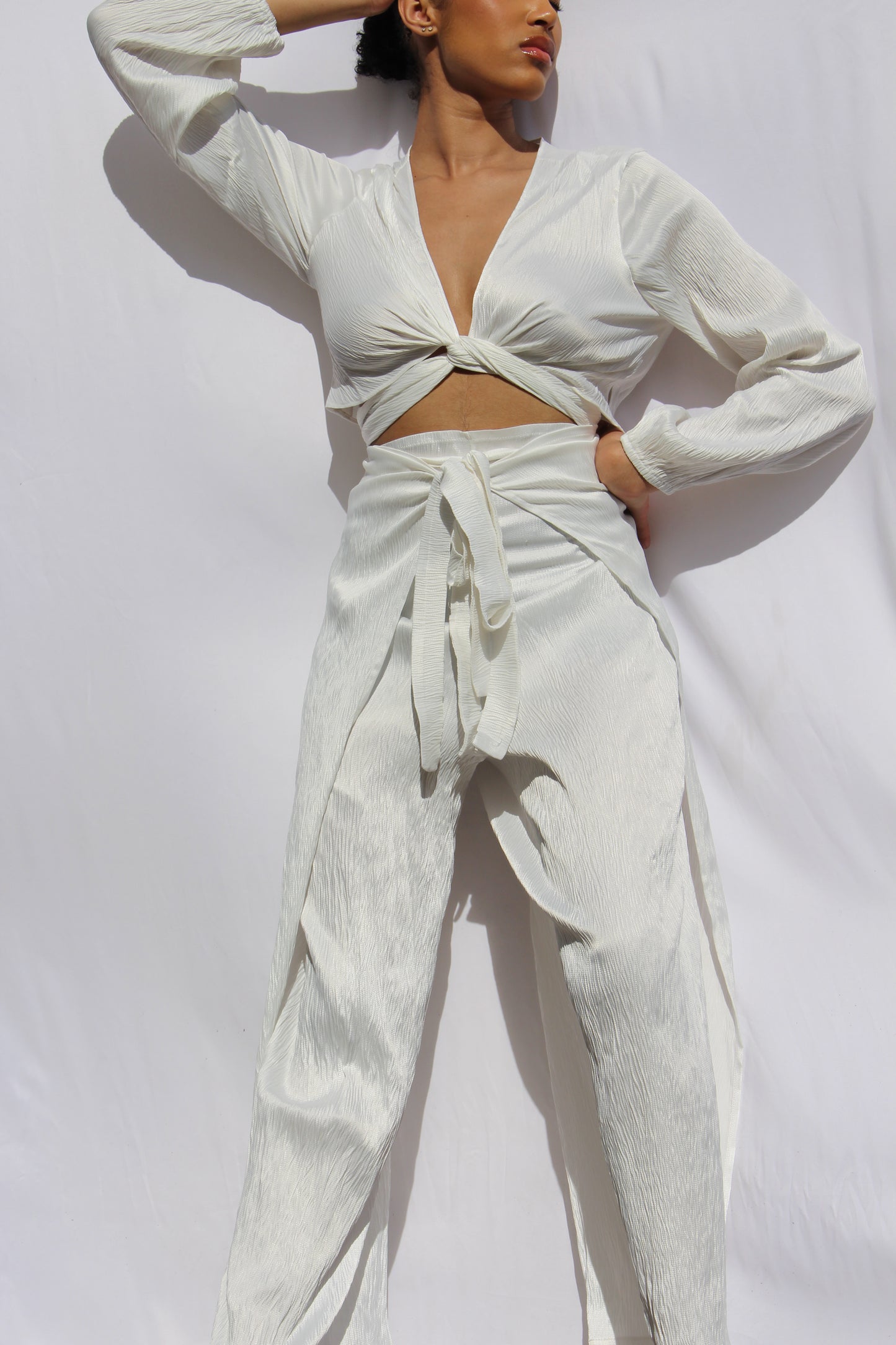 ensemble pant + blouse en crêpe satiné blanc